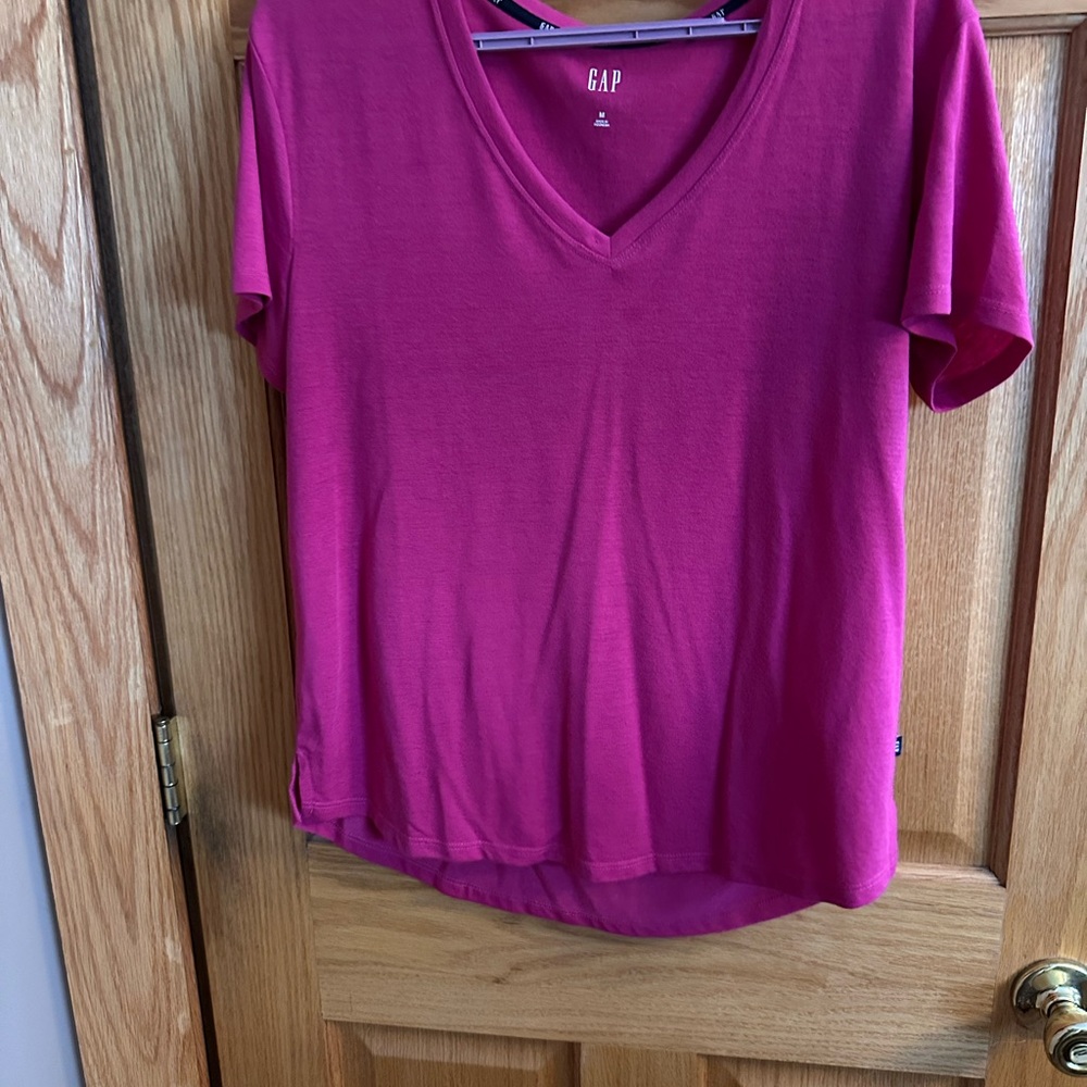 Gap Tshirt